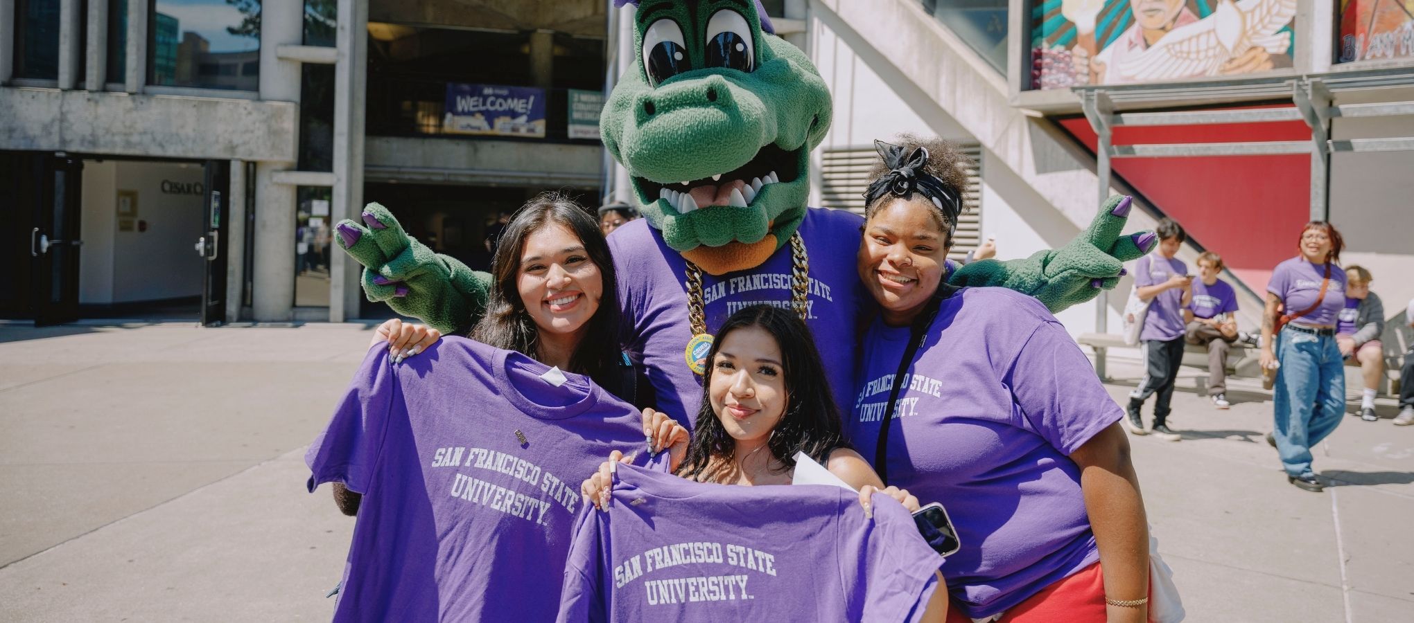Alli the Gator with freshman students at pinning ceremony